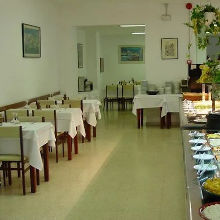 Checkin Montpalau מלון פינדה דה מר