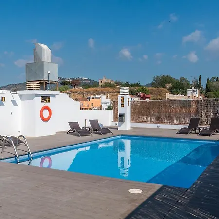 Hotel Checkin Montpalau 3*