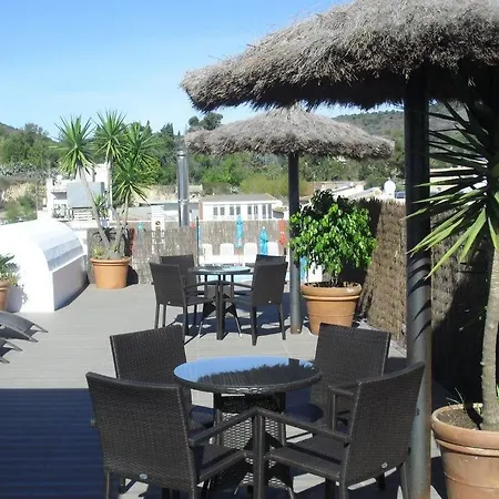 מלון Checkin Montpalau 3*