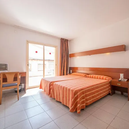 Checkin Montpalau 3* פינדה דה מר