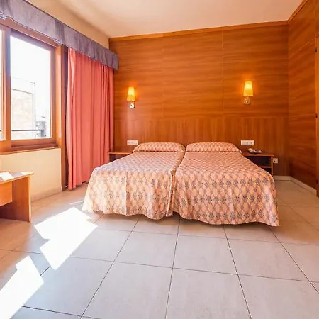 Checkin Montpalau 3*